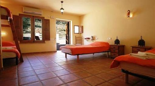 фото отеля Las Piedras Guesthouse Alcaucin
