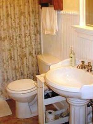 фото отеля Granbury Gardens Bed and Breakfast