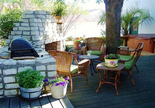 фото отеля Granbury Gardens Bed and Breakfast