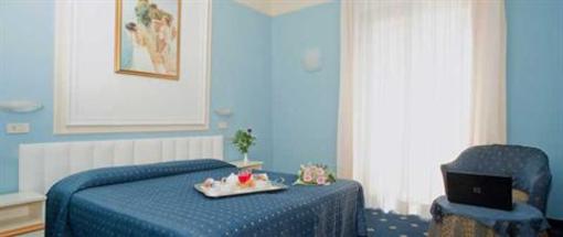 фото отеля Hotel Augustus Rimini