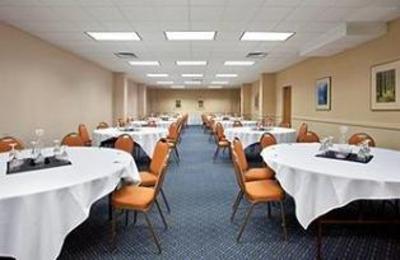 фото отеля Holiday Inn Rockford I-90 Exit 63