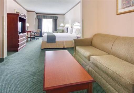 фото отеля Holiday Inn Express Hotel & Suites - Cleveland