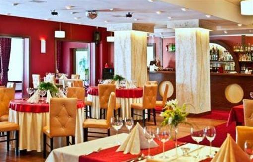 фото отеля Hotel i Restauracja Zloty Las