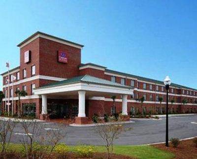 фото отеля Comfort Suites Magnolia Greens