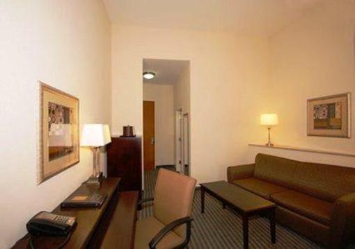 фото отеля Comfort Suites Magnolia Greens