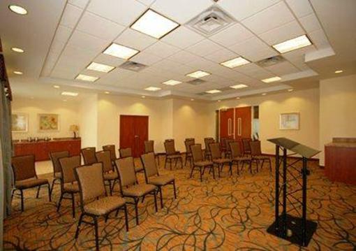 фото отеля Comfort Suites Magnolia Greens