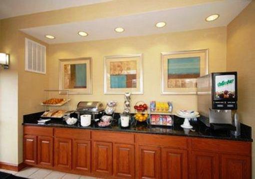 фото отеля Comfort Suites Magnolia Greens