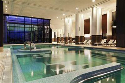 фото отеля Hotel du Lac Enghien-les-Bains