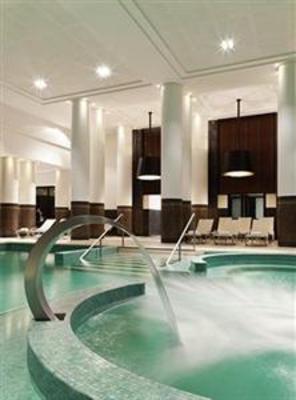 фото отеля Hotel du Lac Enghien-les-Bains