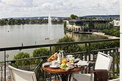 фото отеля Hotel du Lac Enghien-les-Bains