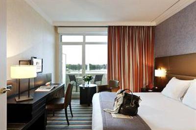 фото отеля Hotel du Lac Enghien-les-Bains