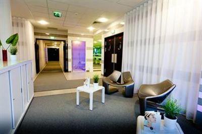 фото отеля Hotel du Lac Enghien-les-Bains