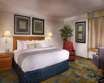 фото отеля La Quinta Inn & Suites Charlotte Airport South