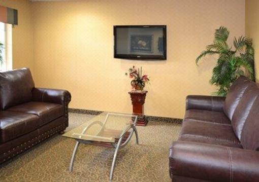 фото отеля Econo Lodge Inn & Suites Natchitoches