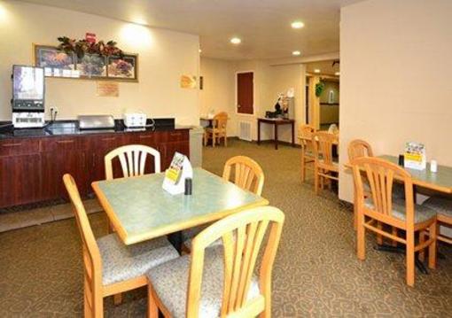 фото отеля Econo Lodge Inn & Suites Natchitoches