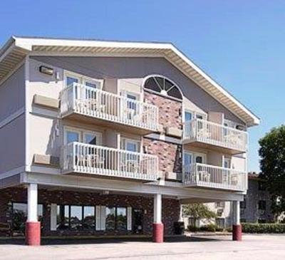 фото отеля Super 8 Motel Fairgrounds Rochester (Minnesota)