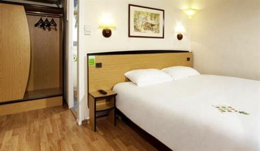 фото отеля Campanile Laval Ouest Hotel