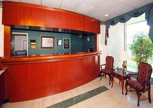 фото отеля Motel 6 Staunton