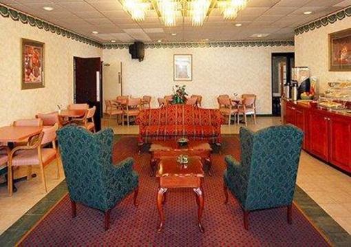 фото отеля Motel 6 Staunton