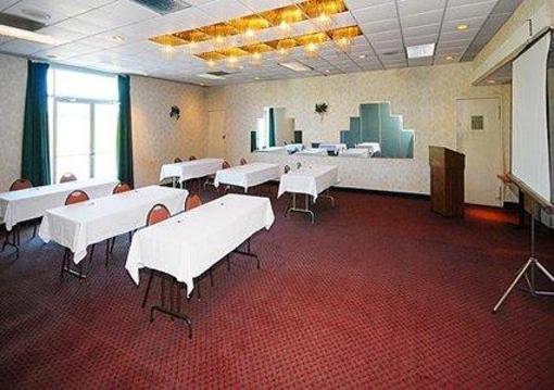 фото отеля Motel 6 Staunton