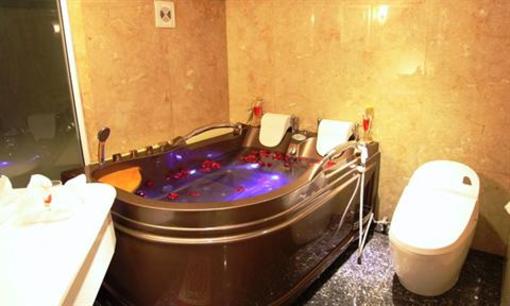 фото отеля Halong Emotion Cruise