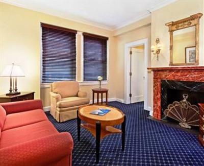 фото отеля Hopkins Inn