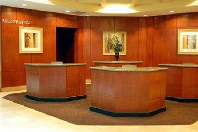 фото отеля Embassy Suites Hotel Tampa-USF/Near Busch Gardens