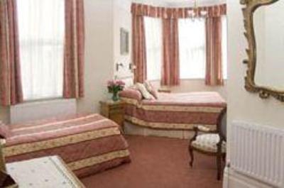 фото отеля The Winter Dene Hotel Bournemouth