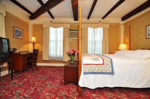 фото отеля Concord's Colonial Inn