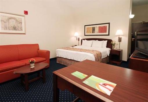 фото отеля Courtyard Hotel Topeka