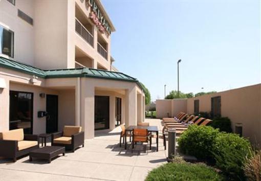 фото отеля Courtyard Hotel Topeka