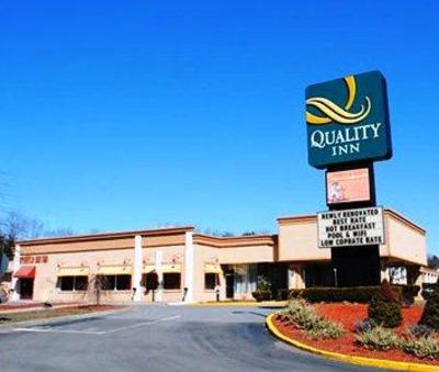 фото отеля Quality Inn Brattleboro