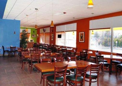 фото отеля Quality Inn Brattleboro