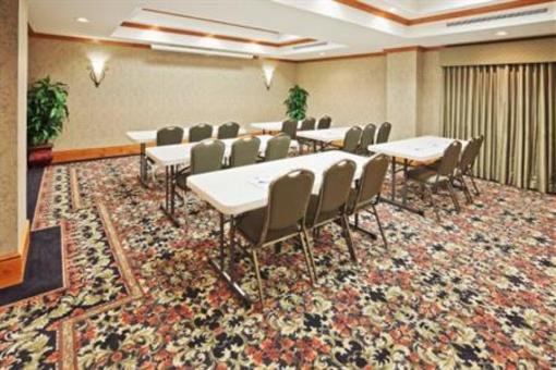 фото отеля Holiday Inn Express Suites Lawton Fort Sill