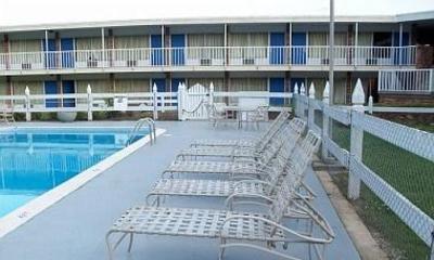фото отеля Janus International Housing Williamsburg (Virginia)