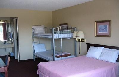 фото отеля Janus International Housing Williamsburg (Virginia)