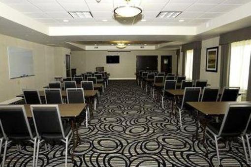 фото отеля Holiday Inn Express Hotel & Suites Marion Northeast