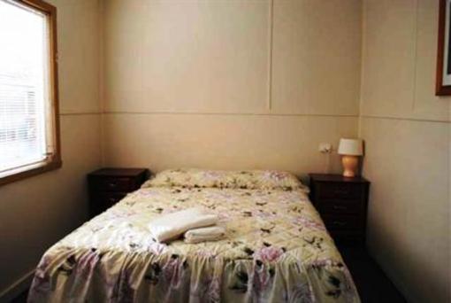 фото отеля Kickback Cottages Lakes Entrance