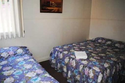 фото отеля Kickback Cottages Lakes Entrance