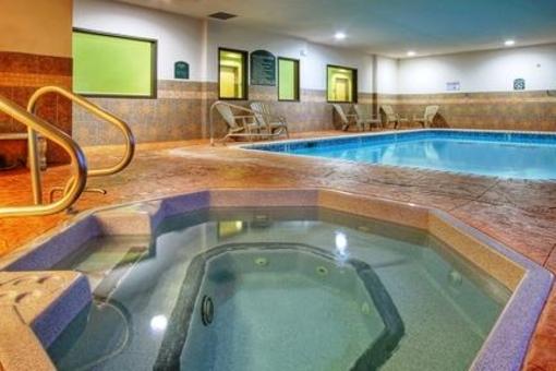 фото отеля Holiday Inn Express Hotel & Suites Carlsbad