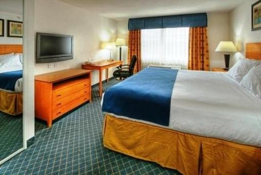 фото отеля Holiday Inn Express Hotel & Suites Carlsbad
