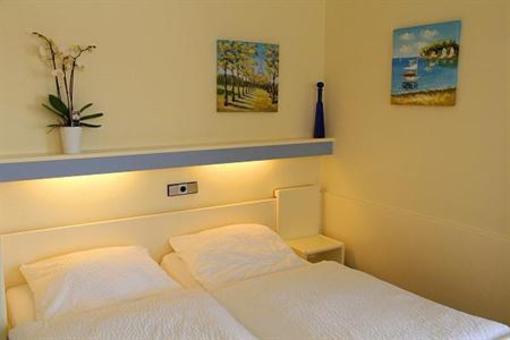 фото отеля Hotel Sonnenhof Garni Bad Herrenalb