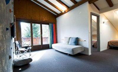 фото отеля Hotel Alpine Lodge Saanen