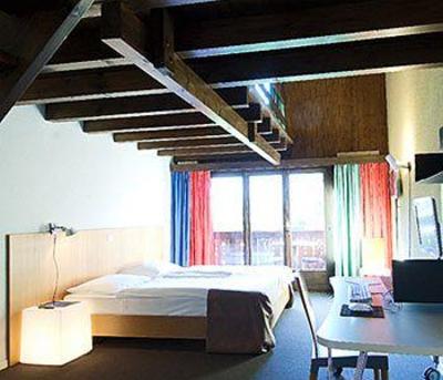 фото отеля Hotel Alpine Lodge Saanen