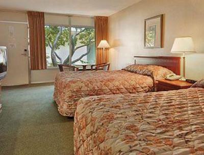 фото отеля Ramada Limited Hotel Harrisonburg
