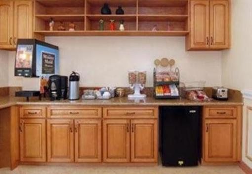 фото отеля Econo Lodge Inn & Suites Garden Grove