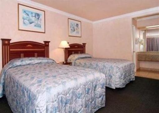 фото отеля Econo Lodge Inn & Suites Garden Grove