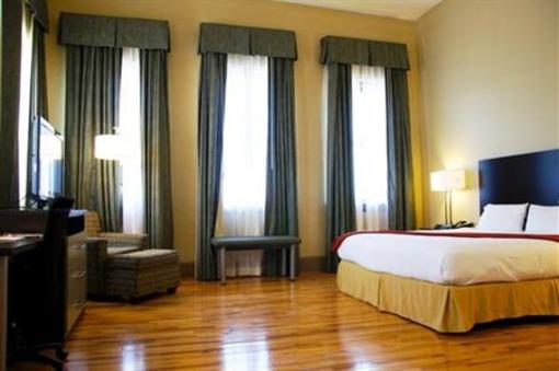 фото отеля Holiday Inn Express Cleveland Downtown