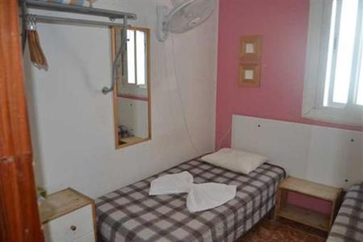 фото отеля Hostal Helena