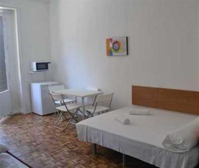 фото отеля Hostal Helena